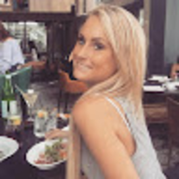 Meet your Posher, Sara - Picture 1 of 1